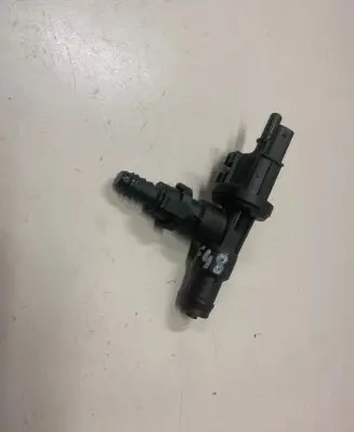 BMW X1 F48 F49 Vacuum valve 7614013