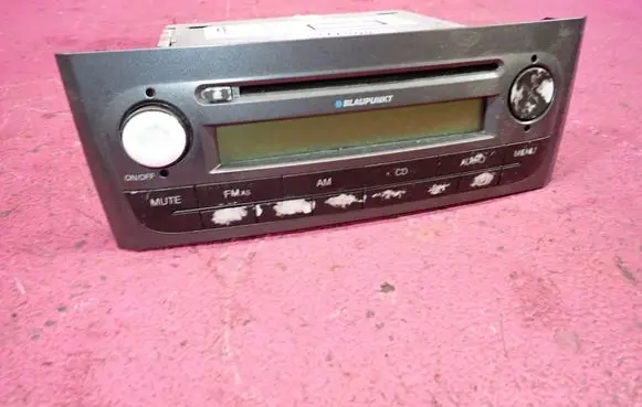 Fiat Punto (199) Radio/CD/DVD/GPS head unit 7354295790