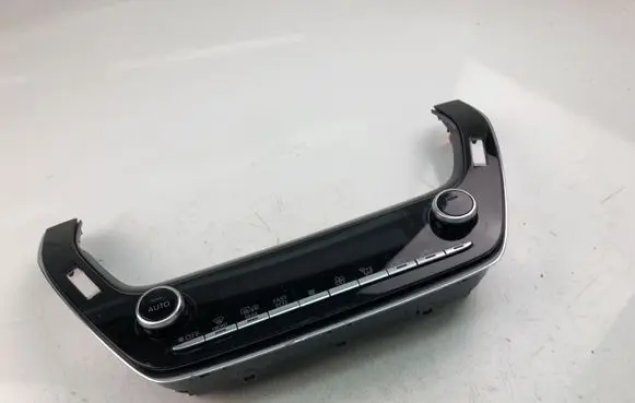 Toyota Corolla E160 E170 Climate control unit 5590002F30