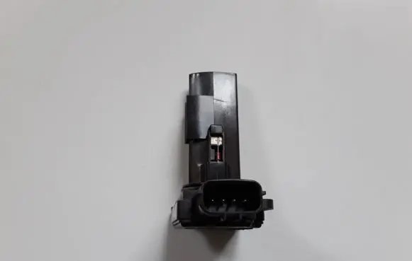 Mitsubishi Grandis Mass air flow meter MR985187