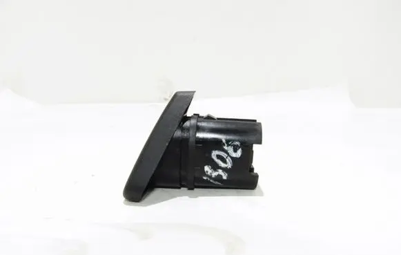 Ford Fiesta Hazard light switch D3L0A