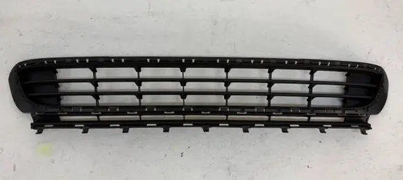 Volkswagen Golf VII Front bumper lower grill 5G0853677