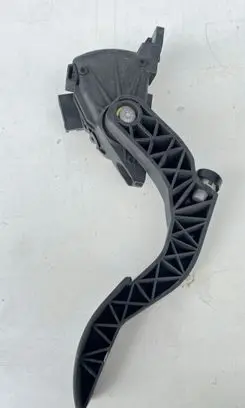 Audi A4 S4 B6 8E 8H Accelerator throttle pedal 8EI723523A