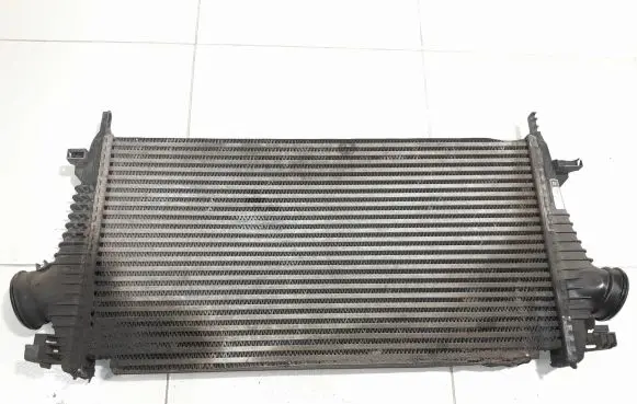 Opel Insignia A Intercooler radiator 13241751
