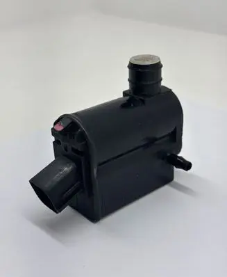 Hyundai i40 Windscreen/windshield washer pump 985101W000