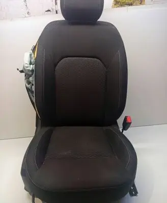 Dacia Duster II Front passenger seat 