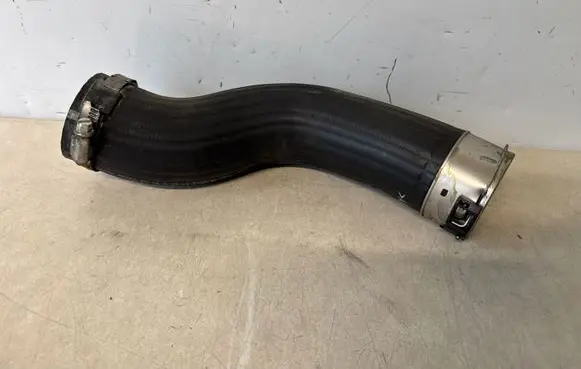 Intercooler hose/pipe