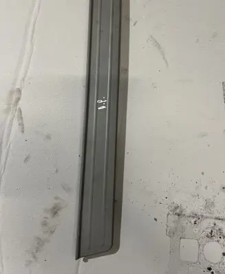 Hyundai Tucson JM Front sill trim cover 858832E000 858832000