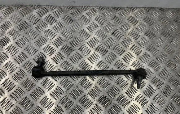 Mercedes-Benz CLA C118 X118 Front anti-roll bar/stabilizer link A2473204200