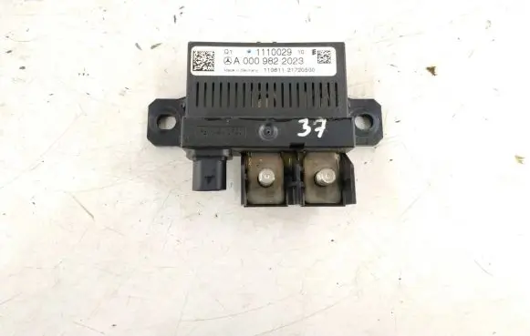 Mercedes-Benz C W205 Battery control module 0009822023 A0009822023
