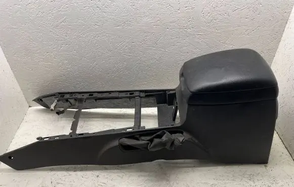 KIA Sorento Armrest 846113e001