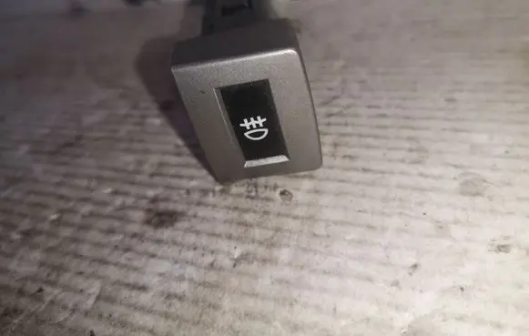 Fog light switch