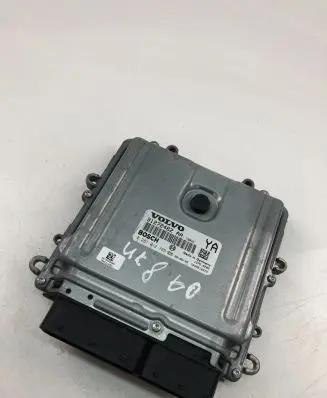 Volvo V70 Engine control unit/module ECU 31272462AA 0281012765