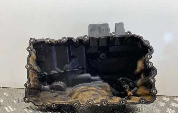 BMW 3 F30 F35 F31 Oil sump 7597636 7606632