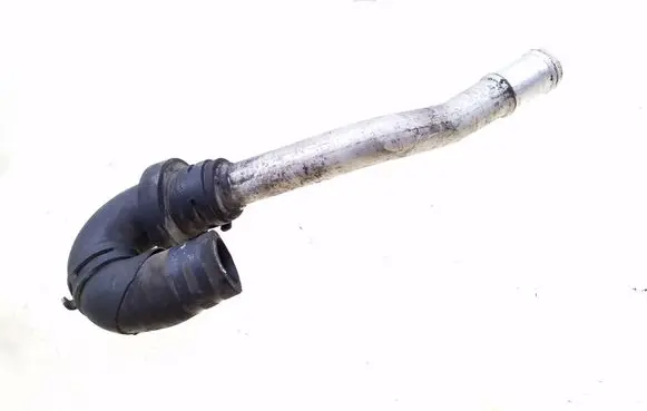 Volkswagen Touareg I Engine coolant pipe/hose