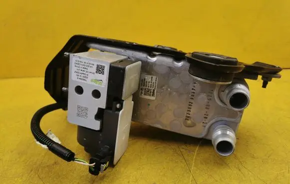 Peugeot 5008 II Refrigerator 9838667680