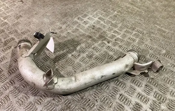Volvo XC90 Intercooler hose/pipe 31370288