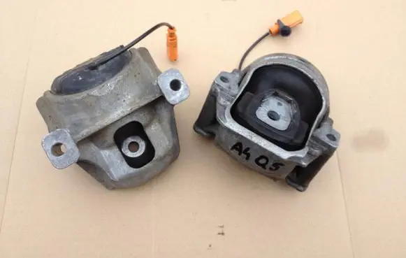 Audi A5 8T 8F Engine mount bracket 8K0199381