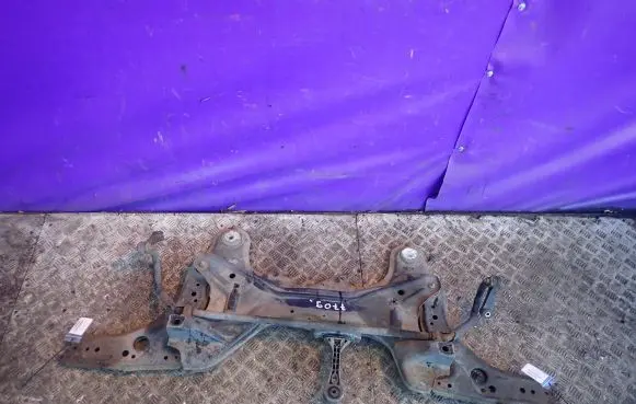 Volkswagen Golf IV Front subframe