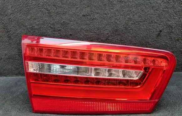 Audi A6 S6 C7 4G Tailgate rear/tail lights 4G9945093B