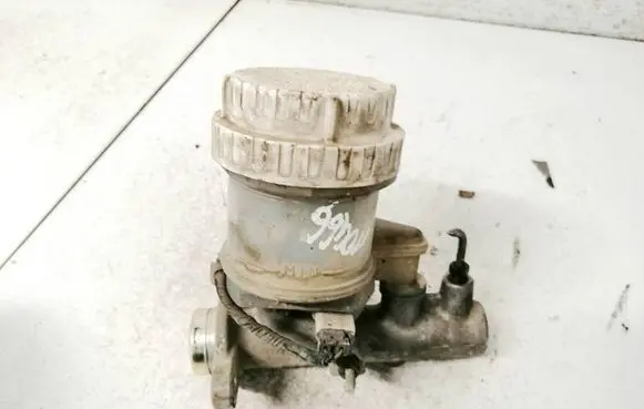 Mitsubishi Galant Master brake cylinder