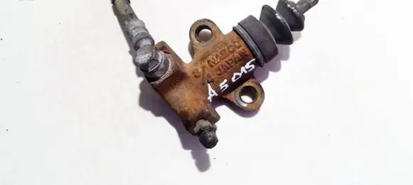Subaru Legacy Clutch master cylinder