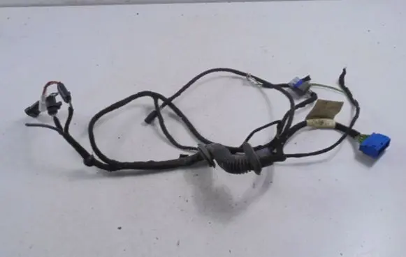 Iveco Daily 35.8 - 9 Front door wiring loom 69500691