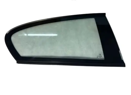 BMW 1 E82 E88 Rear side window 7164630