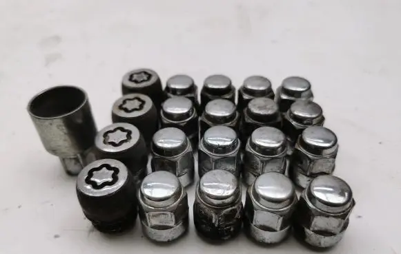 Honda HR-V Nuts/bolts 