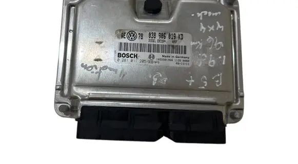 Volkswagen PASSAT B5.5 Engine control unit/module 038906019KD 1039S01966 0281011205