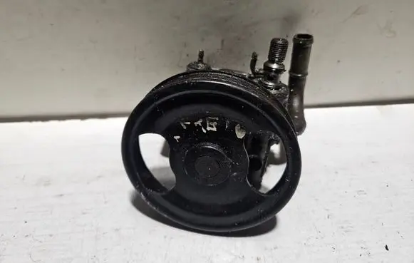 Mazda 323 F Power steering pump