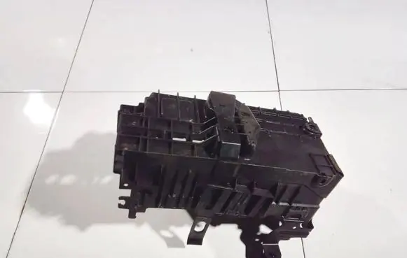 Battery box tray
