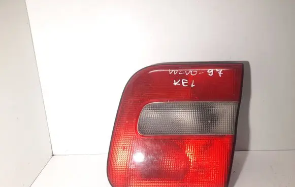 Volvo S70 V70 V70 XC Tailgate rear/tail lights 9151634 9151636