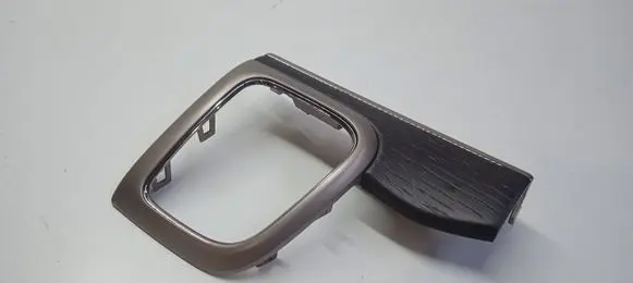 Jeep Grand Cherokee Dashboard glove box trim