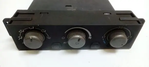 Mitsubishi Pajero Climate control unit MR958005 1465700022