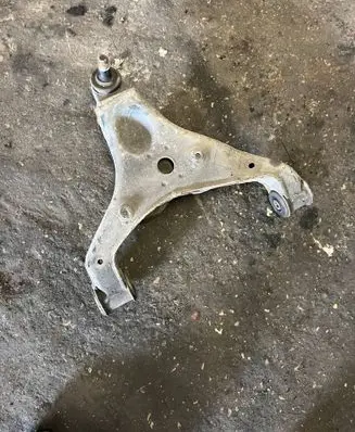 Mercedes-Benz Sprinter W906 Front lower control arm/wishbone