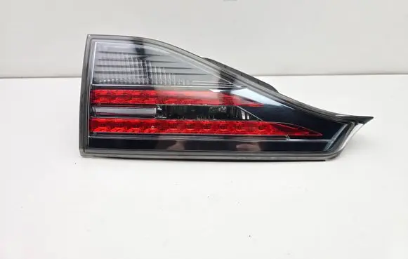 Lexus CT 200H Tailgate rear/tail lights 1313037