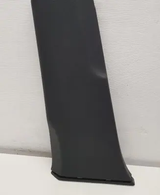 Skoda Kodiaq (B) pillar trim (bottom) 565867281
