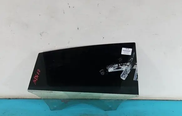 Rear door window glass