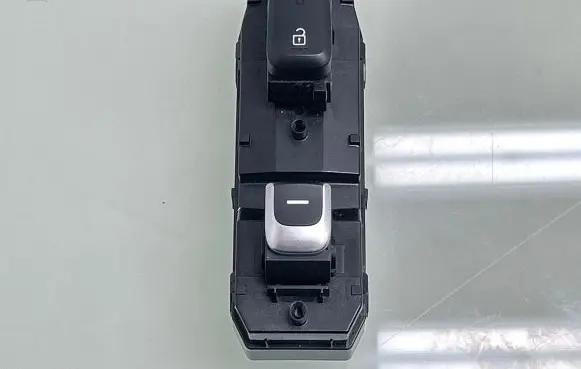 KIA Sportage Electric window control switch 93575F1520 PA52 1903210000431