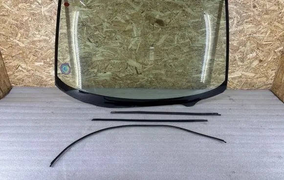 Nissan X-Trail T30 Front windscreen/windshield window 43R002284