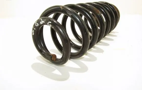 Volkswagen Golf V Rear coil spring