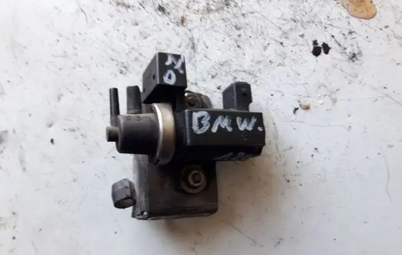BMW 3 E92 E93 Vacuum valve 