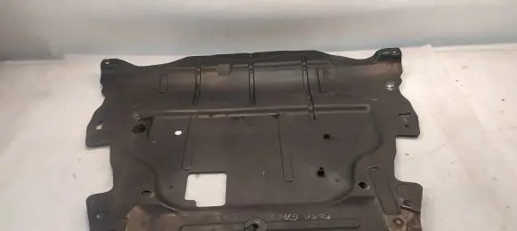 Ford Galaxy Engine splash shield/under tray 8G9N6P013A