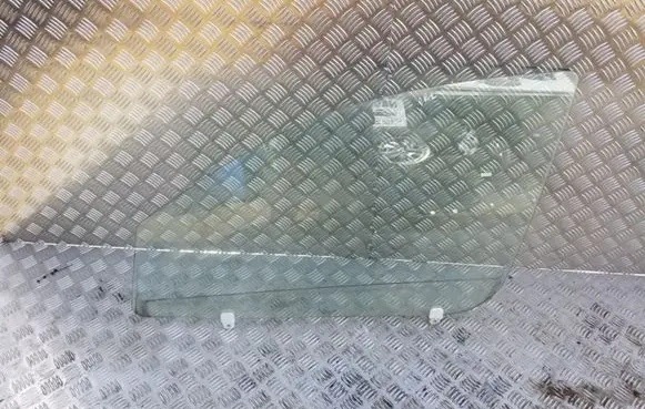 Mitsubishi Outlander Front door window glass four-door