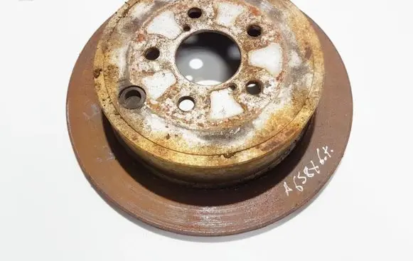 Subaru Outback Rear brake disc neventiliuojamas