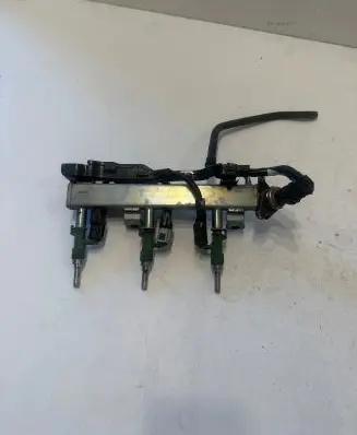 Toyota Yaris XP210 Fuel injectors set 