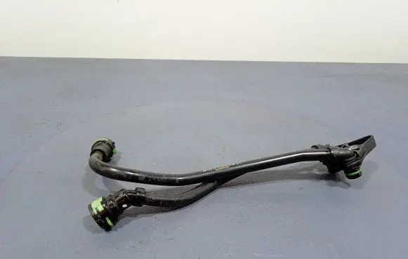 BMW X3 E83 Turbo turbocharger oiling pipe/hose 8598381