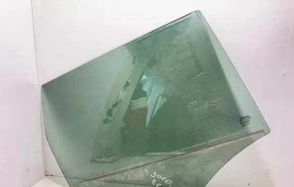 Volvo V70 Rear door window glass AS3