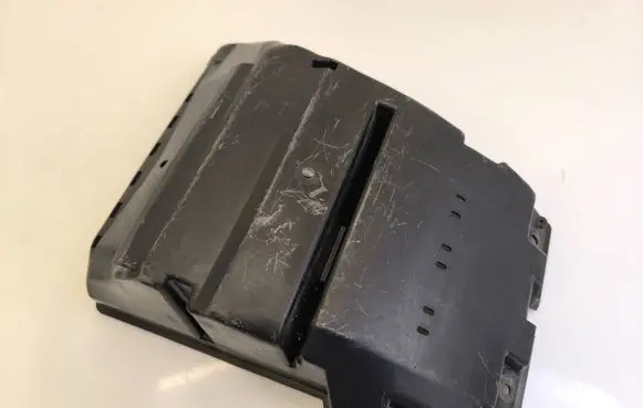 Audi A8 S8 D2 4D Fuse box cover 4D1937124